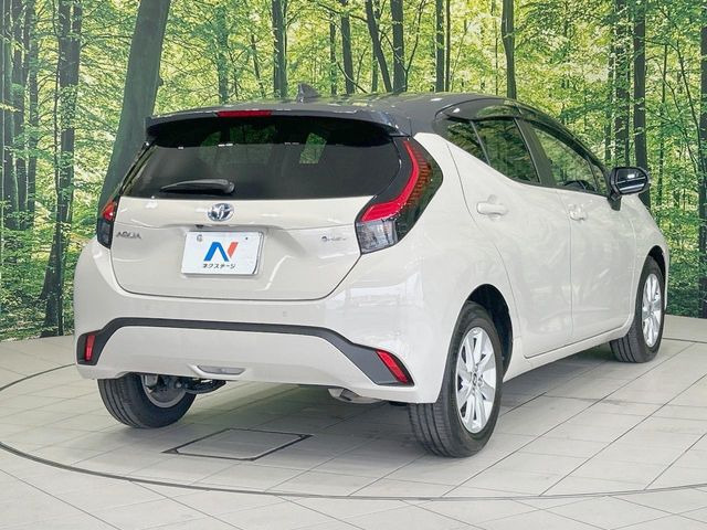 トヨタ アクア 1.5 Z の中古車詳細 (35,056km, ダークグレー×クリア
