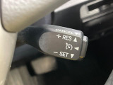 【クルーズコントロール】高速道路もラクラク走行。アクセルを離しても一定速度で走行ができ、長距離運転時の負担を軽減!加速・減速も簡単なスイッチ操作で調整できます。