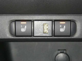 【シートヒーター搭載】シートを温めてくれる暖房機器です!長時間座っていると負担が掛かりやすい背中や腰、または冬場の寒い日に冷えやすい脚部に快適なぬくもりを♪