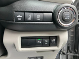 キーレスプッシュスタート。豊富な装備も魅力的!各機能の切り替えボタンは運転席から操作ラクラク。