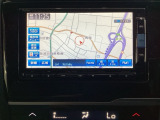 ナビゲーションはフルセグTV対応のGathers純正メモリーナビを搭載しています。Bluetoothオーディオ機能がありますので、スマートフォンなどの音楽も再生できます。