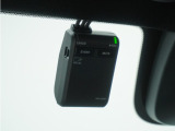 ◆ドライブレコーダー◆映像・音声などを記録する自動車用の装置です。 もしもの事故の際の記録はもちろん、旅行の際の思い出としてドライブの映像を楽しむことができます。