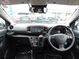安心してお車をお選びできるよう、お車の内外装状態を、品質評価を専門に行う第三者機関が発行しております【車両品質評価書】で品質と状態をご確認いただけます。