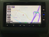 ナビゲーションはフルセグTV対応のGathers純正メモリーナビを搭載しています。Bluetoothオーディオ機能がありますので、スマートフォンなどの音楽も再生できます。