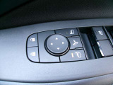 ドアミラーの鏡面の調節、格納は運転席からすべて操作できます!