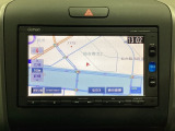 ナビゲーションはフルセグTV対応のGathers純正メモリーナビを搭載しています。Bluetoothオーディオ機能がありますので、スマートフォンなどの音楽も再生できます。