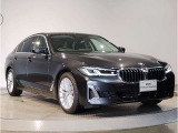 BMWのダイナミック且つエモーショナルなスタイルを印象付けるキャラクターライン(プレスライン)眺めているだけで溜め息の出る美しさです☆