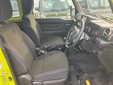 シートは運転する方の疲労が極力溜まらないように設計され、乗り心地も快適な素材を使用しています!是非一度ご来店いただき座ってみてください♪