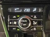 車内空調は&rdquo;AUTOエアコン&rdquo;にお任せ。運転に集中出来ますよ!