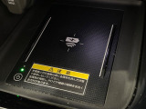 【置くだけ充電】携帯を置くだけで充電可能な便利なオプション付きです!
