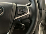 【レーンディパーチャーアラート】道路上の白線(黄線)をカメラで認識、ドライバーがウインカー操作を行わずに車線を逸脱する可能性がある場合、ブザーとディスプレイで注意喚起。