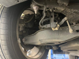 お車を安心してお乗りいただく為には、足回りの定期点検が欠かせません。サービスサポート(有償保証)では無料点検もご提供しており、安心のカーライフをお過ごしいただけるサポート体制が整っています。