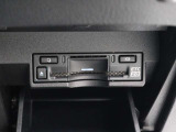 広がる運転支援サービスETC2.0搭載。全国の高速道路に設置されたITSスポットと双方向通信を図り、広域な道路交通情報や安全運転をサポートする情報を得て、音声やナビ画面上にタイムリーにお知らせします。