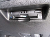 ETC2.0車載器は高速道路上に設置されたITSスポットと双方向通信を行い、ETC機能に加え安全運転をサポートする交通情報を提供してくれます♪