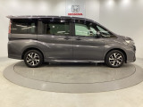 購入後も自社指定整備工場完備でお客様の愛車をしっかりサポート致します!御納車時には安全かつ安心してお乗り頂けるようホンダ専門知識を持つ整備スタッフが点検・整備・装備も説明をしてお渡ししております。