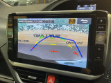【バックカメラ】駐車時に後方がリアルタイム映像で確認できます。大型商業施設や立体駐車場での駐車時や、夜間のバック時に大活躍!