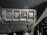 パワーバックドア付き。運転席から離れることなく車両後方のバックドアを自動で開閉できます。