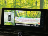 【アラウンドビューモニター】専用のカメラにより、上から見下ろしたような視点で360度クルマの周囲を確認することができます☆死角部分も確認しやすく、狭い場所での切り返しや駐車もスムーズに行えます。
