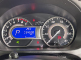 【スピードメーター】メーターがシンプルで見やすく運転しやすいですね!
