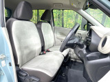 運転席シート廻りは使用感も少なく、良好な状態となっています。丁寧に使われていたことがよくわかりますね。