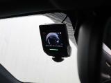 交通事故処理の迅速化等、運転中の「万が一」を記録してくれ、もしもの時も心強いドライブレコーダーを装備しています。