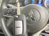 【キーレス】少し離れた場所からでもボタン一つでドアの開錠・施錠ができるのでとっても便利!ドアの鍵穴周りに傷をつけることもありません♪