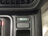 ★ECONスイッチ★ エコドライブを加速しよう!スイッチをONにすると、運転の仕方によるロスを抑え込み燃費をよくするようクルマが頑張ります(*^ー^*)燃費向上にチャレンジ♪