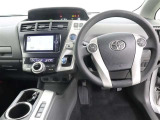 足元広々な運転席です