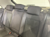 シートは適度な硬さによって長時間の運転でも疲れにくいと定評があります。国産車とは全く違った座り心地ですが、長年培われた欧州の椅子文化をご体感ください。