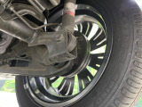 お車を安心してお乗りいただく為には、足回りの定期点検が欠かせません。サービスサポート(有償保証)では無料点検もご提供しており、安心のカーライフをお過ごしいただけるサポート体制が整っています。