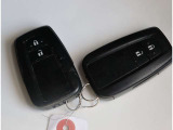 当店ではスポーツグレードや人気車種・上級グレードを主に仕入れ強化しております!中古車でお買い得感あるお車展示中となっておりますのでお客様のご来店、お見積もり依頼お待ちしております。