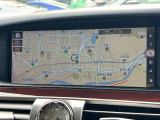 【メーカー純正ナビ】インテリアに溶け込むスタイリッシュな「専用設計」メーカーナビを装備♪視認性や操作性など基本性能にも優れ、より上質なカーライフをお楽しみいただけます。