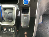 AUTO HOLD機能搭載してあります!ブレーキを踏んで停止すると、自動的にブレーキ力を保持します。信号待ちや渋滞中などに、ブレーキペダルを踏み続ける必要がなく、足の疲れを軽減してくれます☆