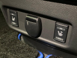 【シートヒーター】寒い日に重宝するシートヒーター!エアコンより早く温まってくれるので寒がりの人も安心ですね♪エアコンの温風は乾燥するから苦手、という方にもをおすすめです。
