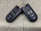 キーを取り出さずにドアを施錠&解錠。クルマの始動も可能です。