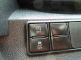 アイドリングストップ機能がついているので、停車時にエンジンを止めて燃料消費を抑えます。環境にもお財布に優しいですね♪