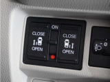 ◆両側電動スライドドア◆狭い駐車場でも乗り降りが楽々♪お子様が隣の車にドアを当ててしまう心配もございません!小さなお子様連れの方もこれで安心。