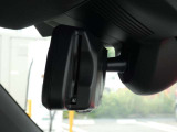 ETC2.0一体型の自動防眩機能付きバックミラー!後続車のヘッドライトの眩しさを自動で軽減してくれます!