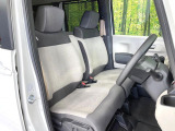 運転席シート廻りは使用感も少なく、良好な状態となっています。前オーナー様が丁寧に使っていたことがよくわかりますね。