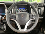 【純正革巻きステアリング】上質な革を使用することで、手にしっかり馴染みとても運転しやすいハンドルです♪