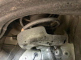 お車を安心してお乗りいただく為には、足回りの定期点検が欠かせません。サービスサポート(有償保証)では無料点検もご提供しており、安心のカーライフをお過ごしいただけるサポート体制が整っています。