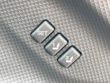 【メモリー機能付きパワーシート】ドライバーごとに設定したシート位置を記憶して、ボタン一つで切り替えできる便利な機能!運転する方が複数名いらっしゃるご家庭におすすめです♪