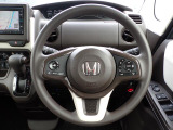 オリックス認定中古車は厳選した上質な車輌のみをお届け致します。全車にプロの職人による徹底した内外装の清掃、磨き上げております。