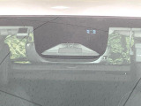 【ホンダセンシング】走行中に前方の車両等を認識し、衝突しそうな時は警報とブレーキで衝突回避と被害軽減をアシスト。より安全にドライブをお楽しみいただけます。