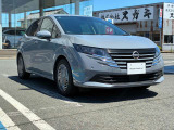 【車検・点検もおまかせください】 お買い上げ頂いたお車の整備も当社工場で行います。ディーラー基準の安心な整備でお客様の車検・点検もサポートします。