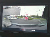 運転状況を映像と音で記録し、ドライブの思い出残しやドライバーの運転チェックができる、便利なドライブレコーダーを装備!あおり運転対策に役立つ後方撮影付きで、安心です♪ナビ画面に映し出すので、便利です!
