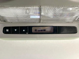 【リアオートエアコン】広い後部座席には必須の機能!風量や温度を自動で調整し前席と同様な車内環境にしてくれるリアオートエアコンを装備。夏の暑さも冬の寒さもストレスなく快適にお過ごしいただけます♪