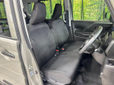 運転席シート廻りは使用感も少なく、良好な状態となっています。丁寧に使われていたことがよくわかりますね。