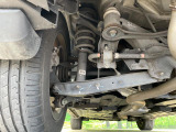 お車を安心してお乗りいただく為には、足回りの定期点検が欠かせません。サービスサポート(有償保証)では無料点検もご提供しており、安心のカーライフをお過ごしいただけるサポート体制が整っています。