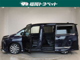 両側パワースライドドア付きだから、狭い駐車スペースなどでの 乗り降りラクラク!小さなお子さまのいるご家庭には嬉しい装備。